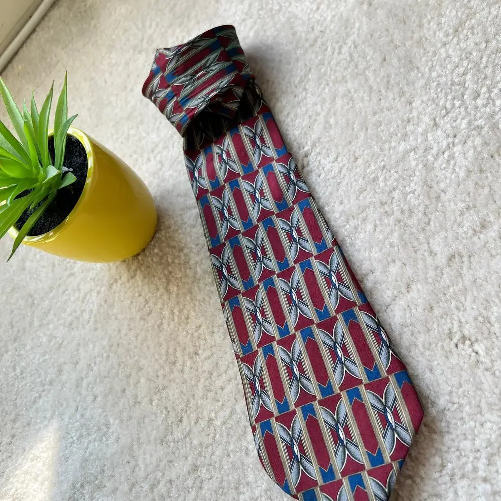 Henry Grethel Maroon Geometric Pattern Vintage Silk Career Necktie
